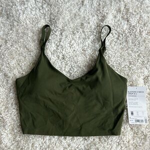 NWT Athleta elation v-neck crop size small